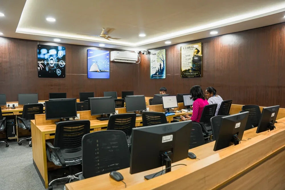 Library & Information Centre – image 6